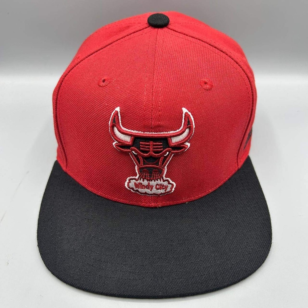 Chicago Bulls Windy City NBA Hat Men 7 1/8 Red Mitchell & Ness Fitted Cap HWC